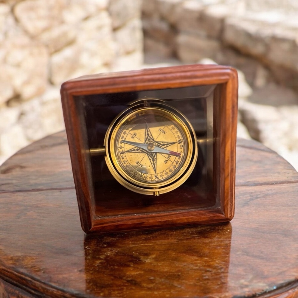 GUC~ Vintage Rare Boston Compass w/ Wood Box Vintage